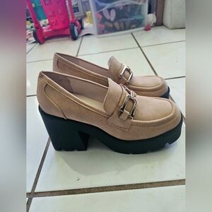 Elegant Tan Loafers for Women